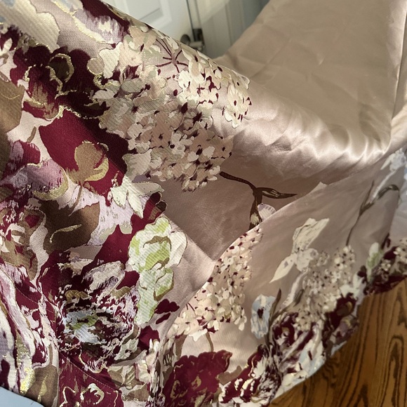 Stunning Terani Couture gown. Brand new no tags. Never altered. Never worn. - Picture 5 of 7